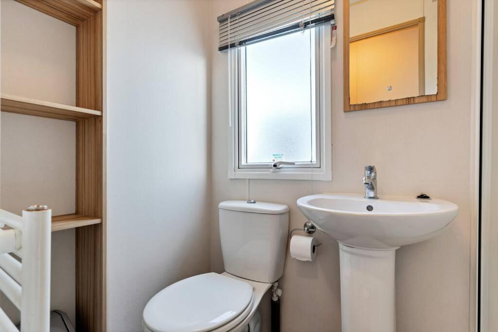 Tattershall Lakes: Sally'S Superior Stay Exterior photo