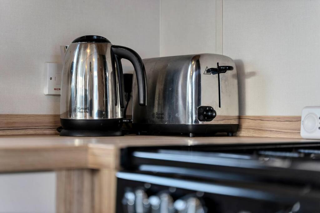 Tattershall Lakes: Sally'S Superior Stay Exterior photo