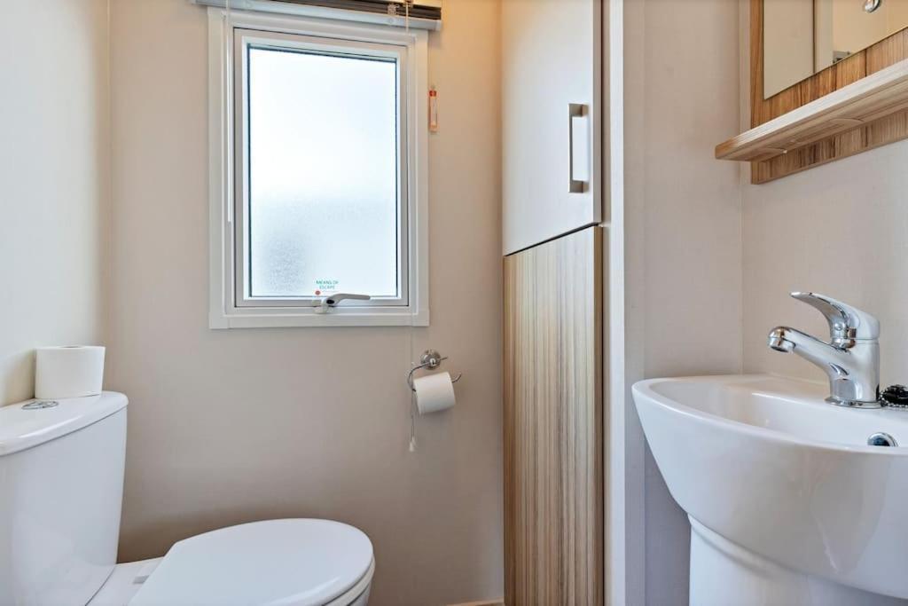 Tattershall Lakes: Sally'S Superior Stay Exterior photo